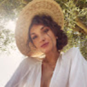 Meet your Posher, Destinee